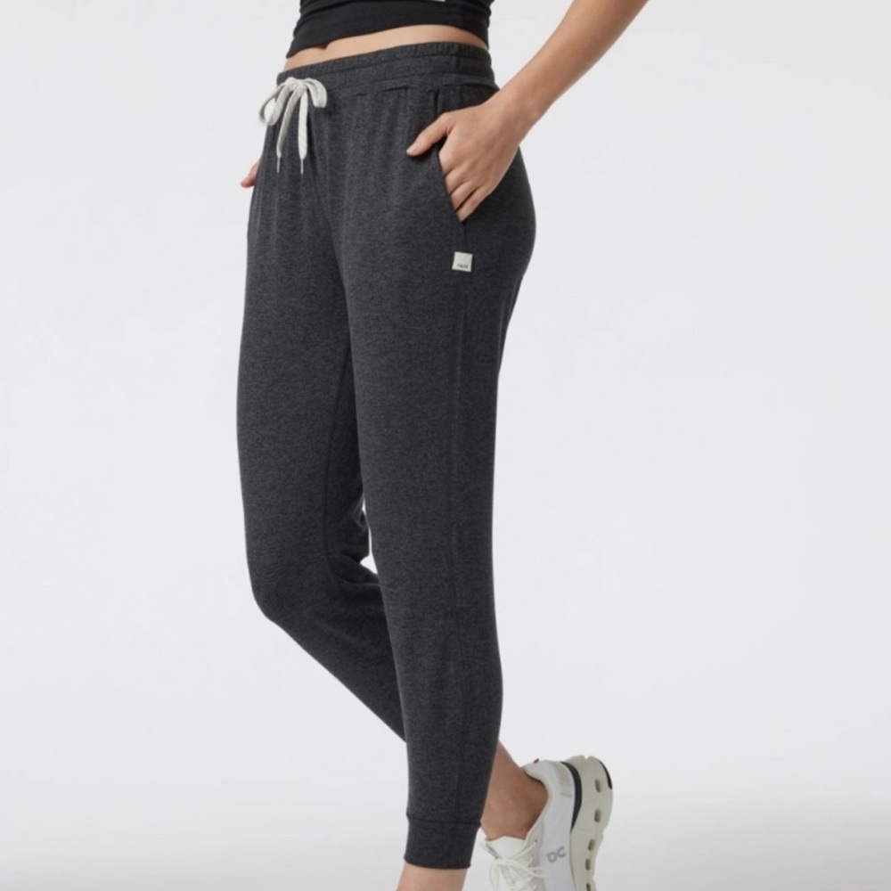 Vuori Gray performance joggers - image 1